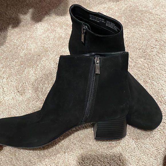 Black suede ankle boots - Picture 3 of 4